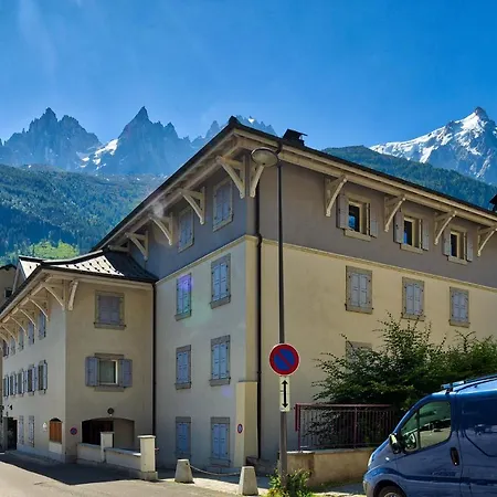 Burgundy: Vallet Appartement