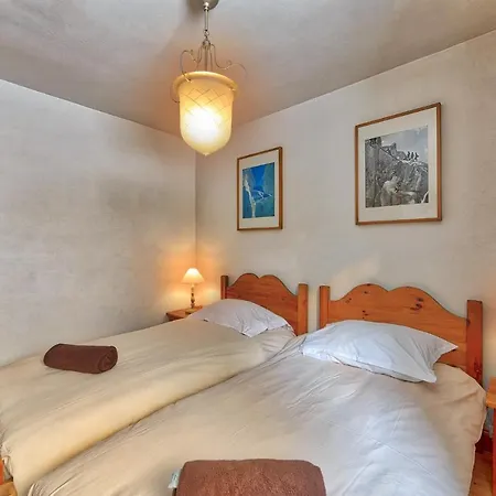 Burgundy: Vallet Appartement *